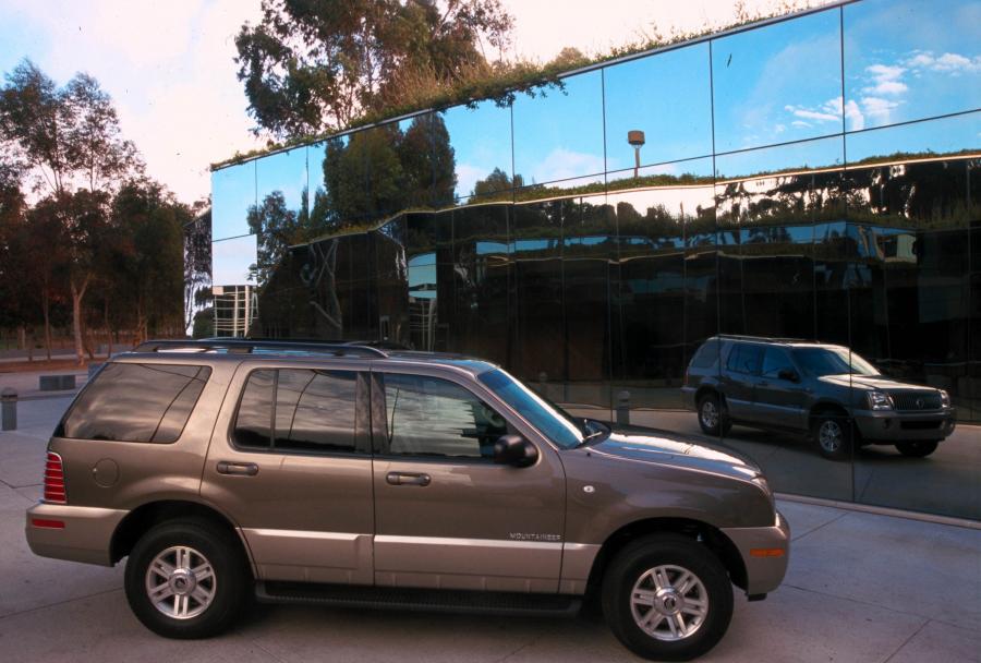  Mercury Mountaineer 2002 года  (фото 33 из 73)